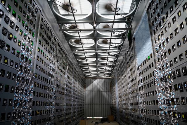 Bitcoin Miner Host Applied Digital Secures $20M Loan with 25% Annualized Cost