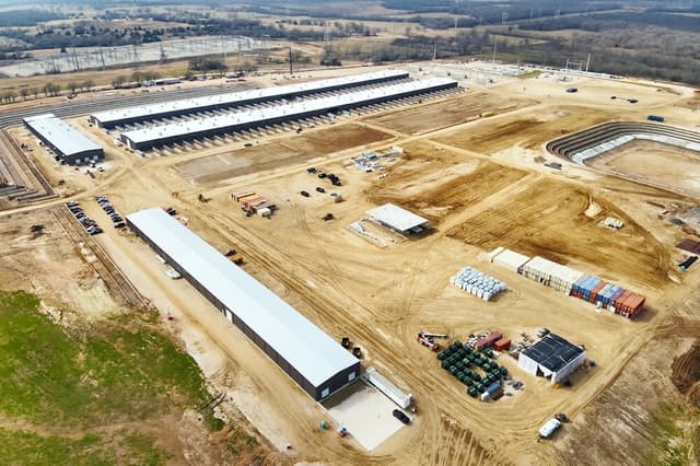 Riot Reduces Bitfarms Stake Below 10% After Continued Share Sales