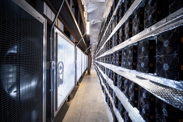 Riot Expands Bitcoin Mining to Kentucky with $92.5M Block Mining Acquisition