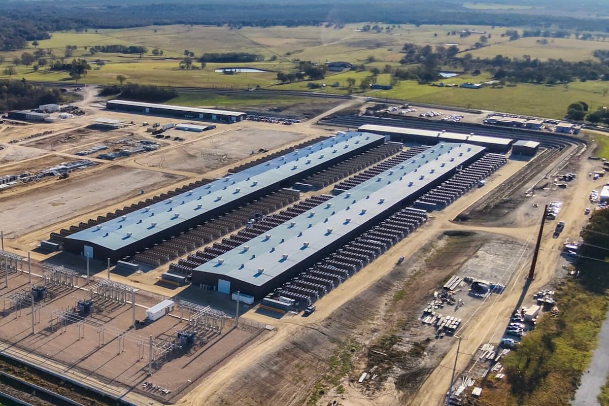 Bitcoin Miner Riot Unloads Another 6.5M Bitfarms Shares, Cutting Stake to 13.4%