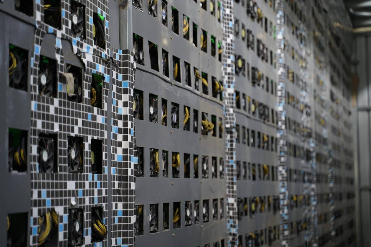 Compass Mining Energizes 2,400 Bitcoin Miners in Nebraska